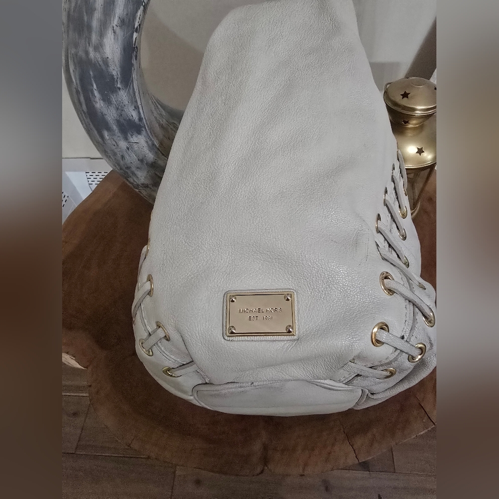 ✨️RARE✨️Michael Kors Cream Hobo Bag - Picture 3 of 8